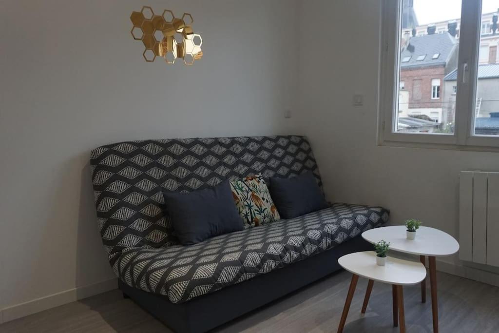 Cosy T2 Wifi Parking Proche Gare Centre Ville Saint-Quentin  Bagian luar foto