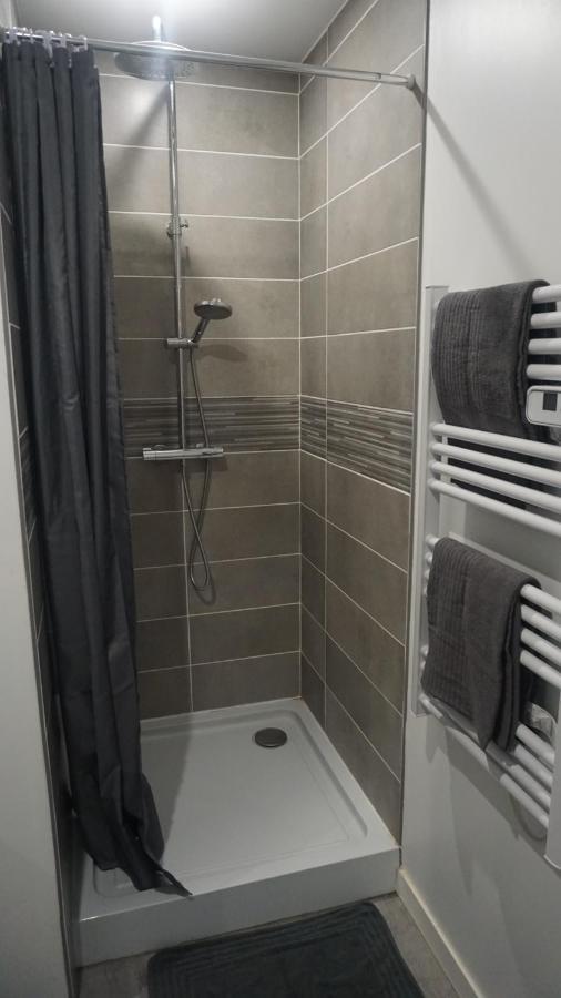 Cosy T2 Wifi Parking Proche Gare Centre Ville Saint-Quentin  Bagian luar foto