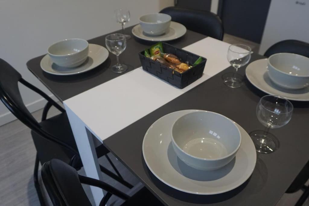 Cosy T2 Wifi Parking Proche Gare Centre Ville Saint-Quentin  Bagian luar foto