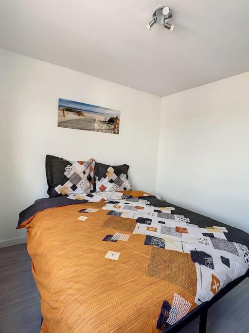 Cosy T2 Wifi Parking Proche Gare Centre Ville Saint-Quentin  Bagian luar foto